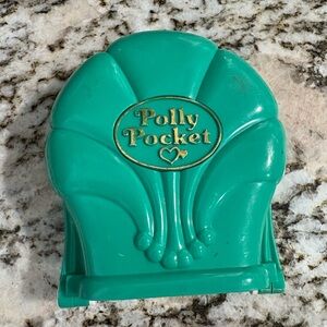 Vintage Bluebird Polly Pocket Pool Playset